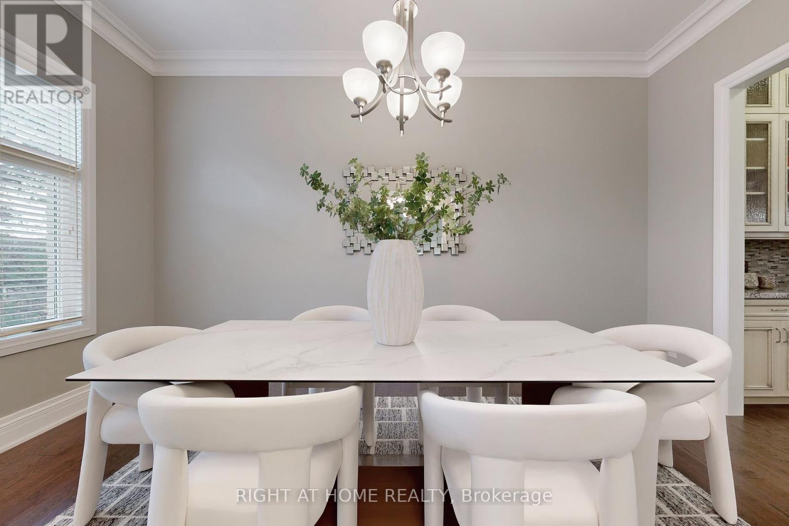 53 Rockwell Road, Richmond Hill, Ontario  L4B 1A9 - Photo 7 - N12515192