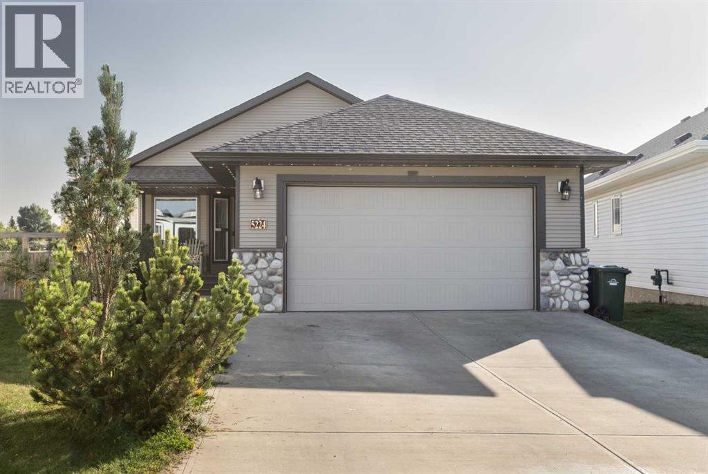 5224 48 StreetClose, Innisfail, Alberta