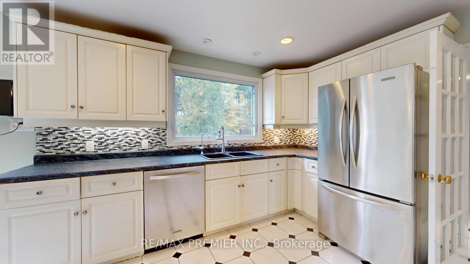 9190 Trafalgar Road, Halton Hills, Ontario  L7G 4S5 - Photo 10 - W12515190