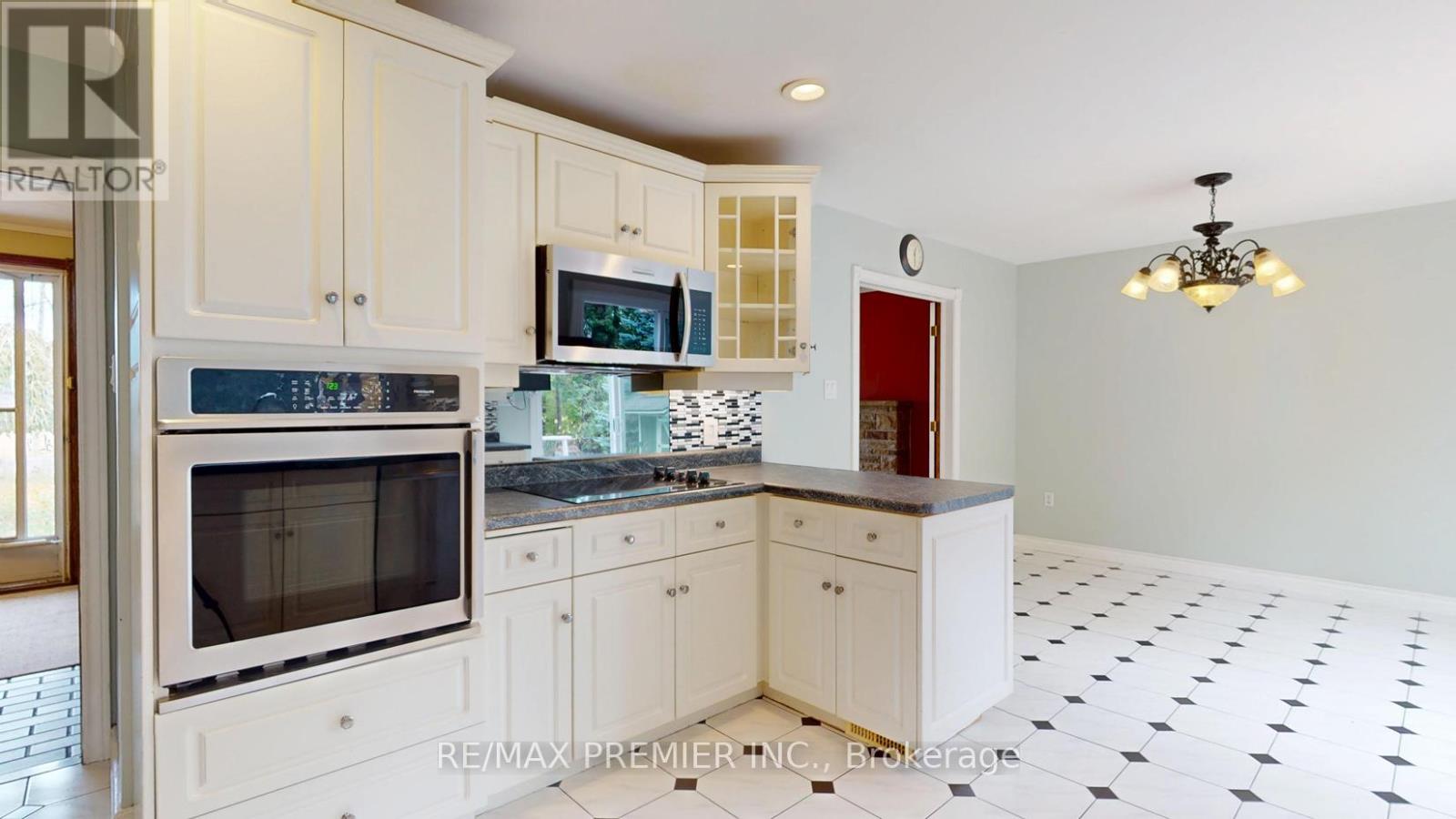 9190 Trafalgar Road, Halton Hills, Ontario  L7G 4S5 - Photo 8 - W12515190