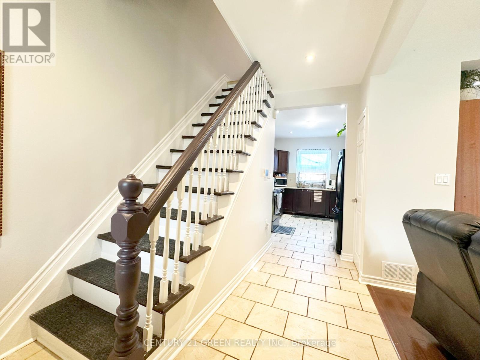 61 FRANCIS STREET, Hamilton, Ontario