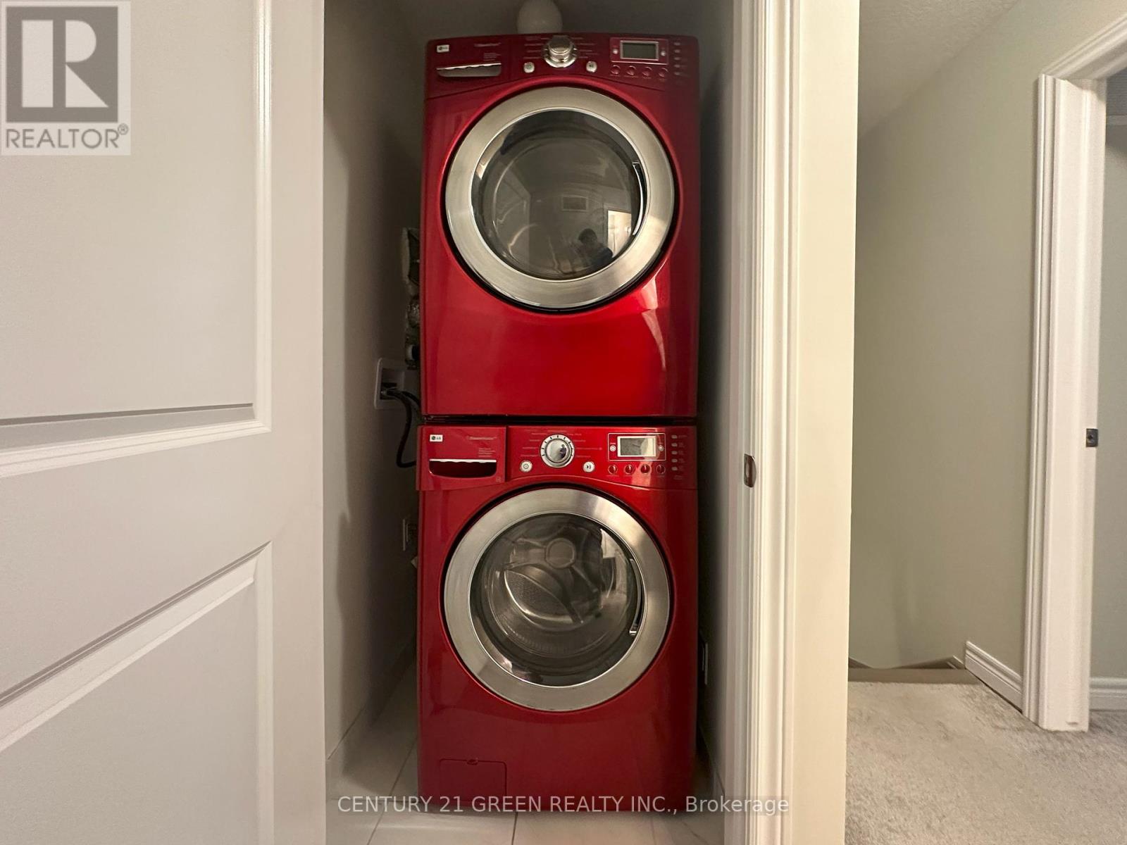 11 Mia Drive, Hamilton, Ontario  L9B 1K2 - Photo 24 - X12196571