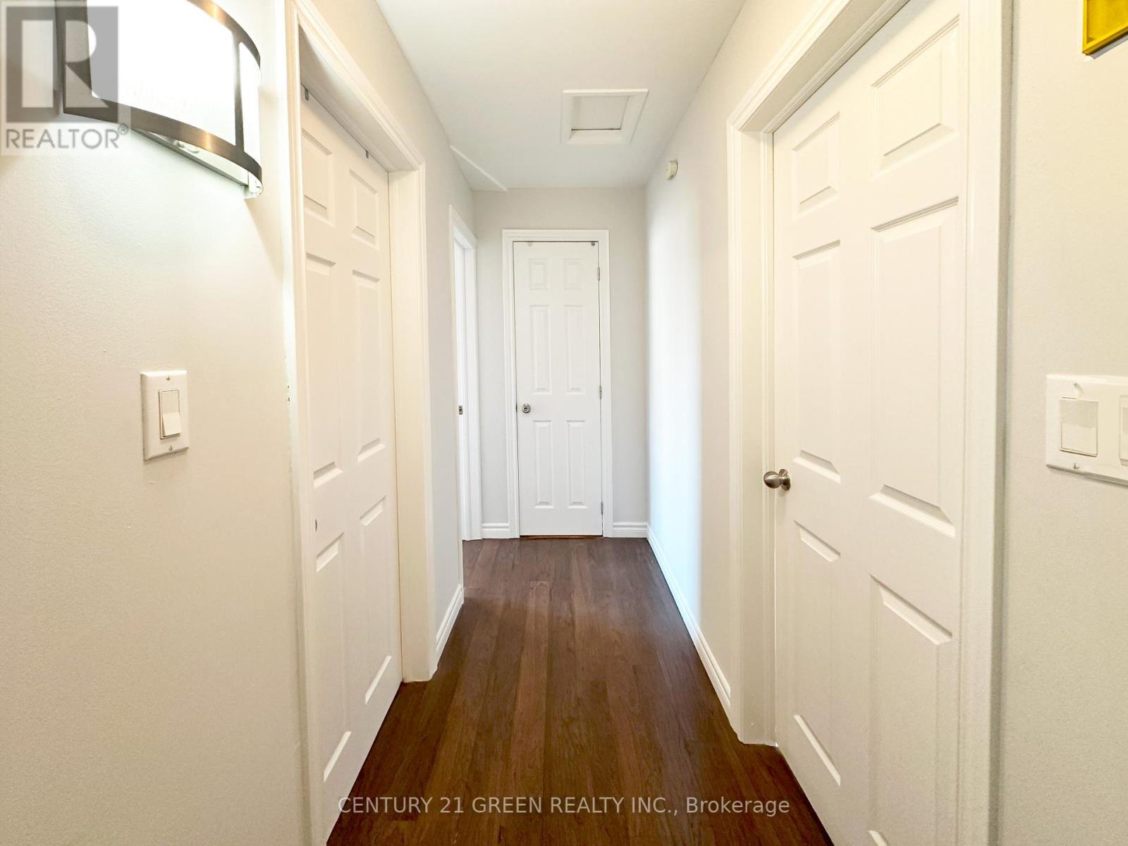 61 Francis Street, Hamilton, Ontario  L8L 3V2 - Photo 8 - X12196512