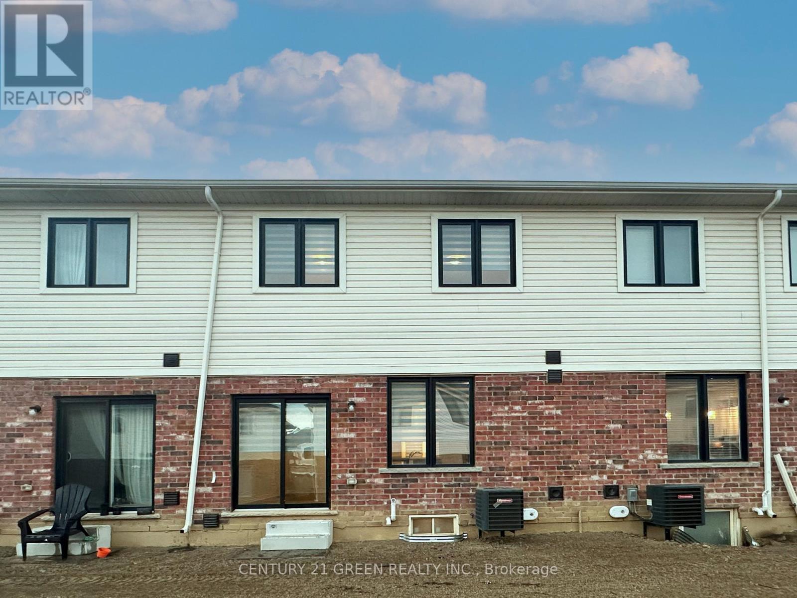 11 Mia Drive, Hamilton, Ontario  L9B 1K2 - Photo 30 - X12196571