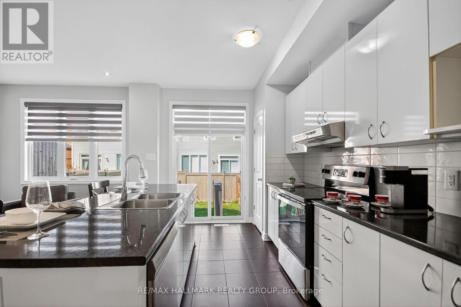 878 Kilbirnie Drive, Ottawa, Ontario  K2J 6G5 - Photo 11 - X12515236