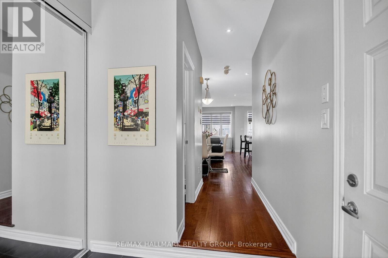 878 Kilbirnie Drive, Ottawa, Ontario  K2J 6G5 - Photo 5 - X12515236