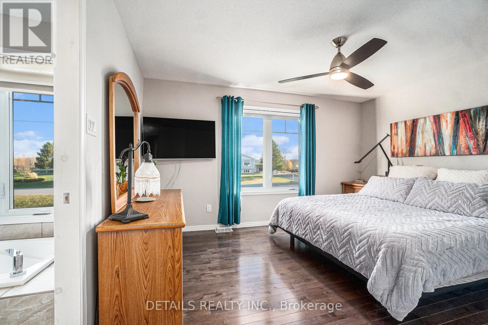 2043 Paul Drive, Clarence-Rockland, Ontario  K0A 1E0 - Photo 19 - X12515248