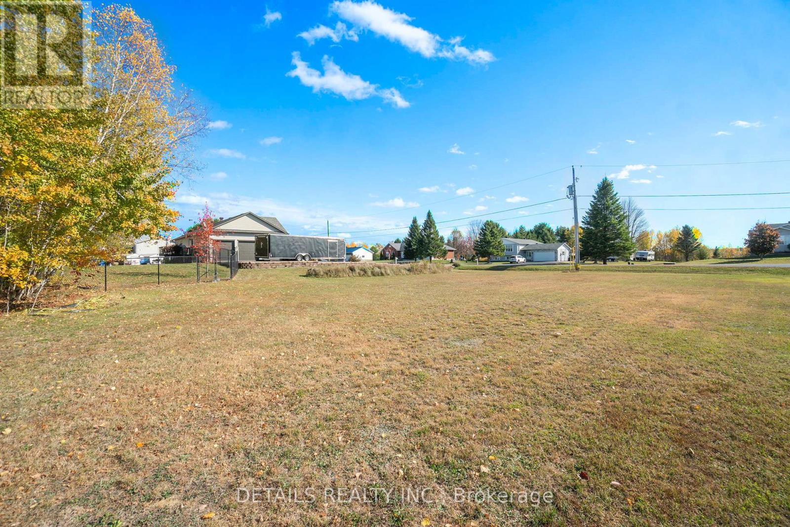 2043 Paul Drive, Clarence-Rockland, Ontario  K0A 1E0 - Photo 28 - X12515248