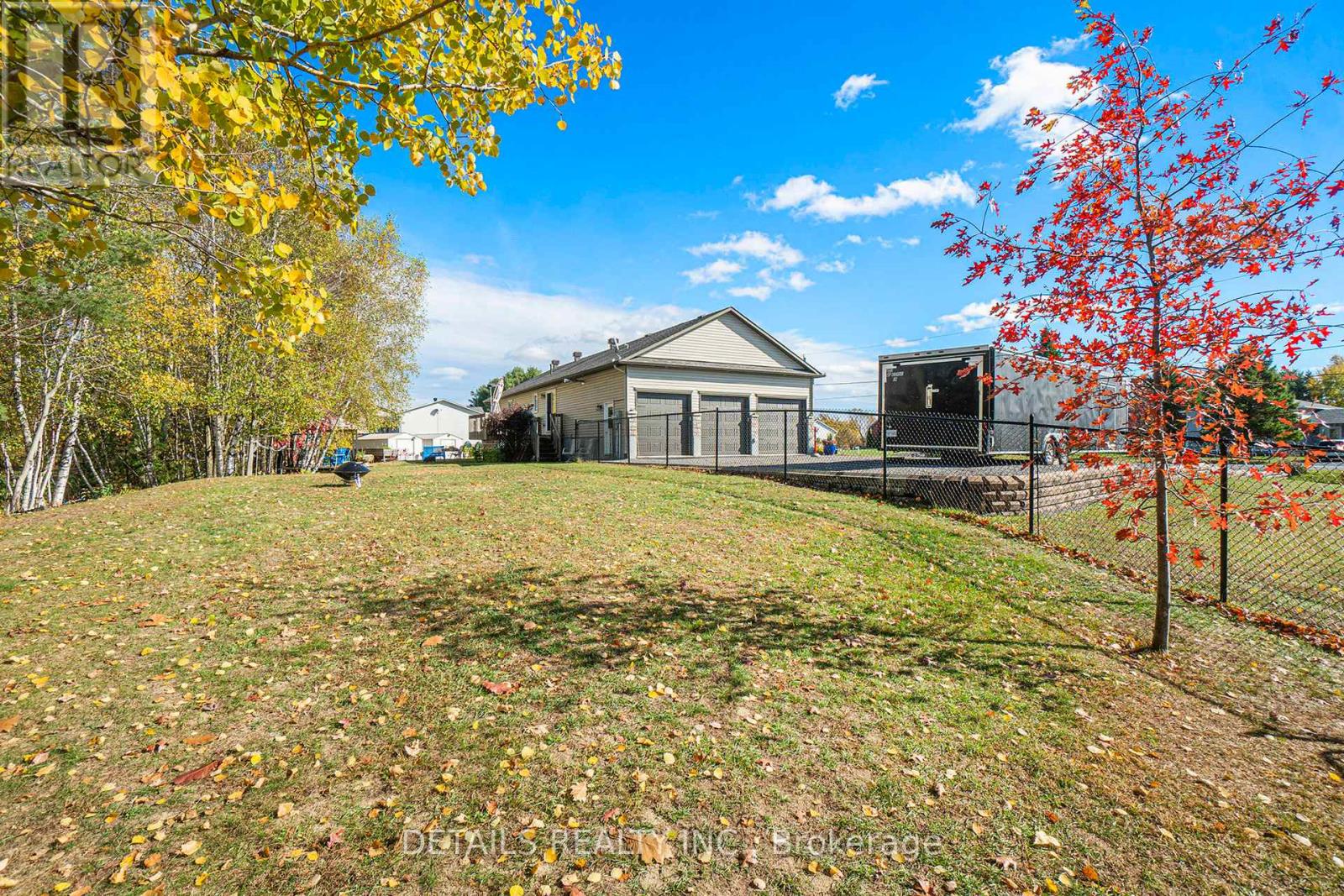 2043 Paul Drive, Clarence-Rockland, Ontario  K0A 1E0 - Photo 31 - X12515248