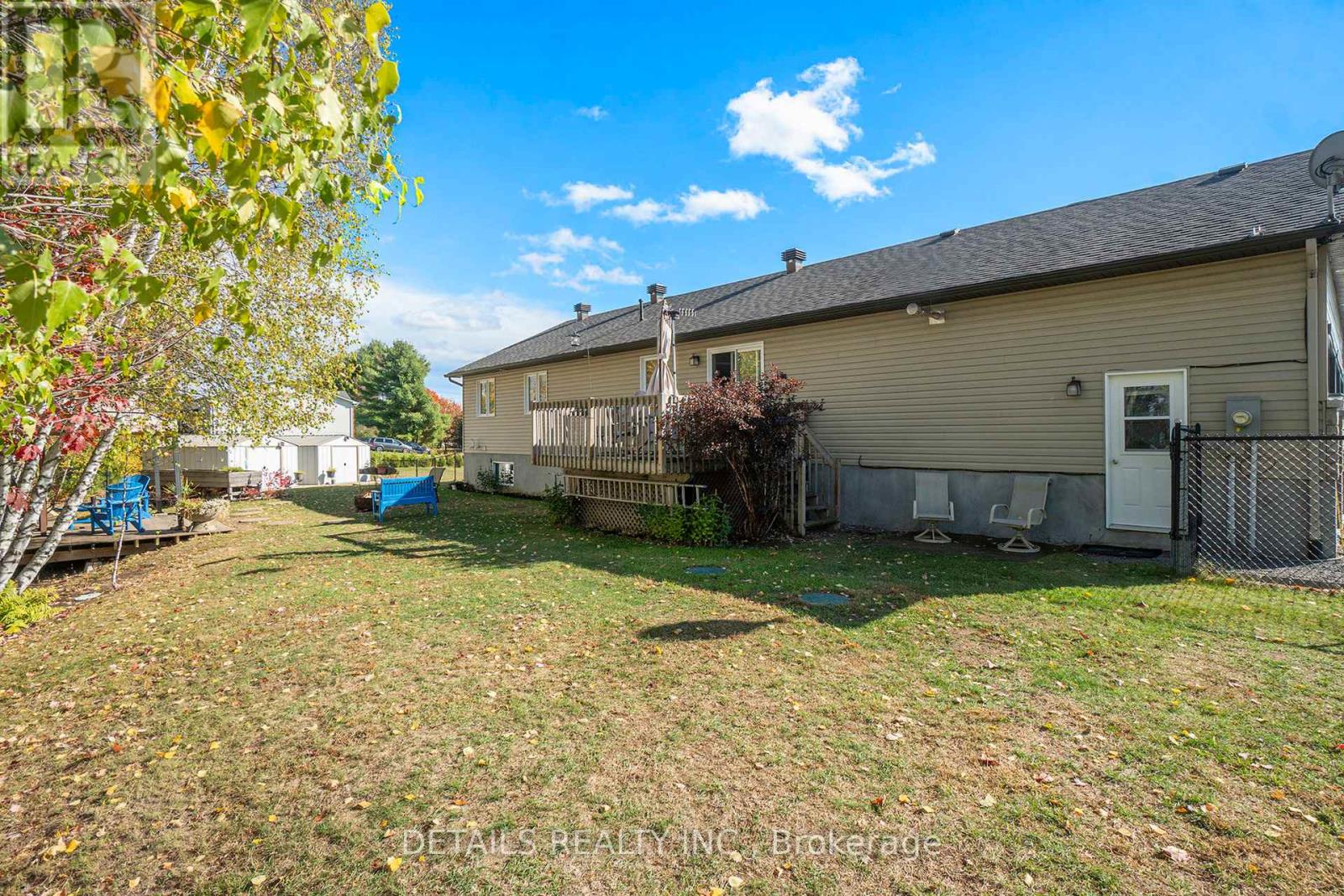 2043 Paul Drive, Clarence-Rockland, Ontario  K0A 1E0 - Photo 33 - X12515248