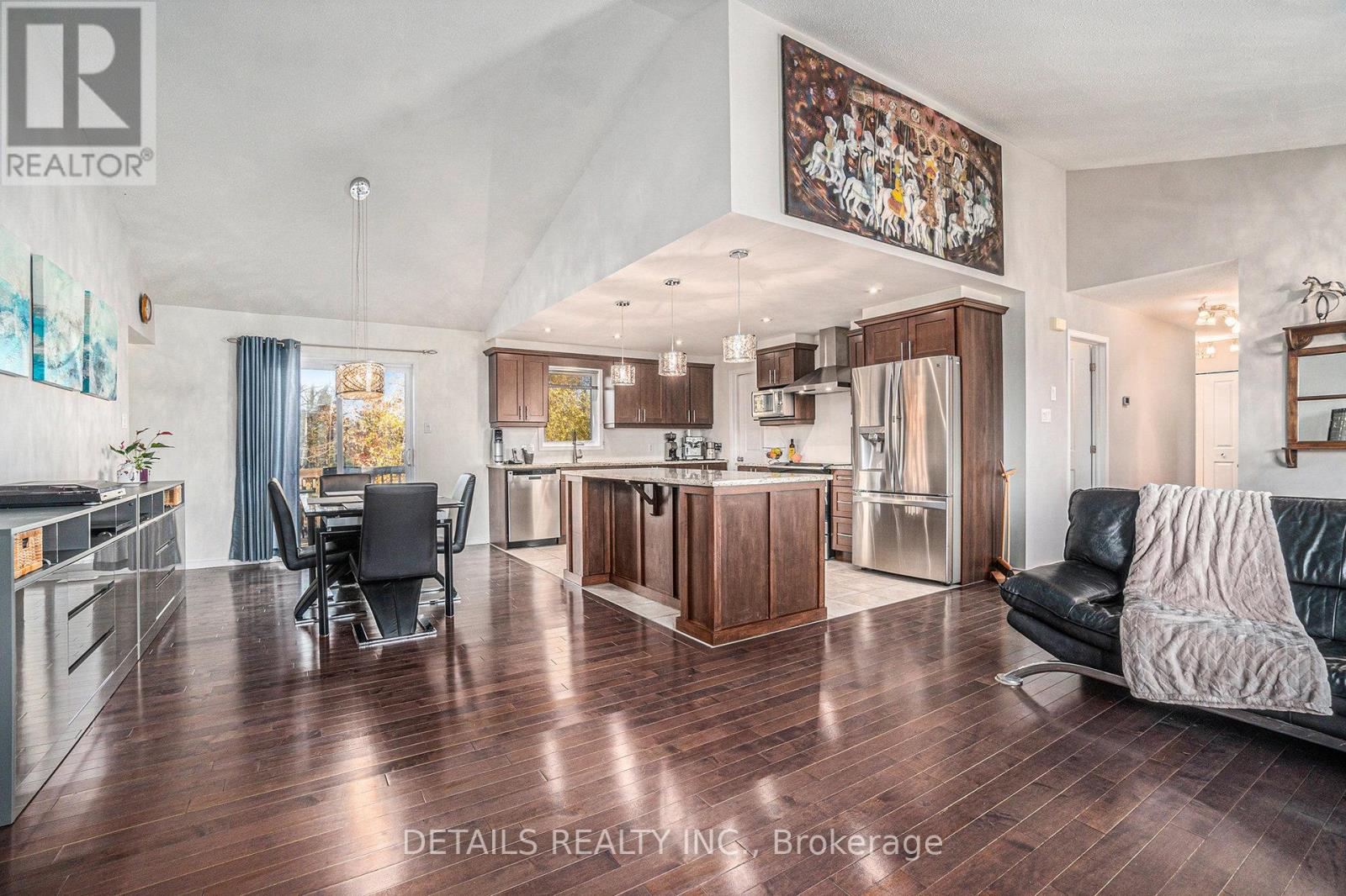 2043 Paul Drive, Clarence-Rockland, Ontario  K0A 1E0 - Photo 9 - X12515248