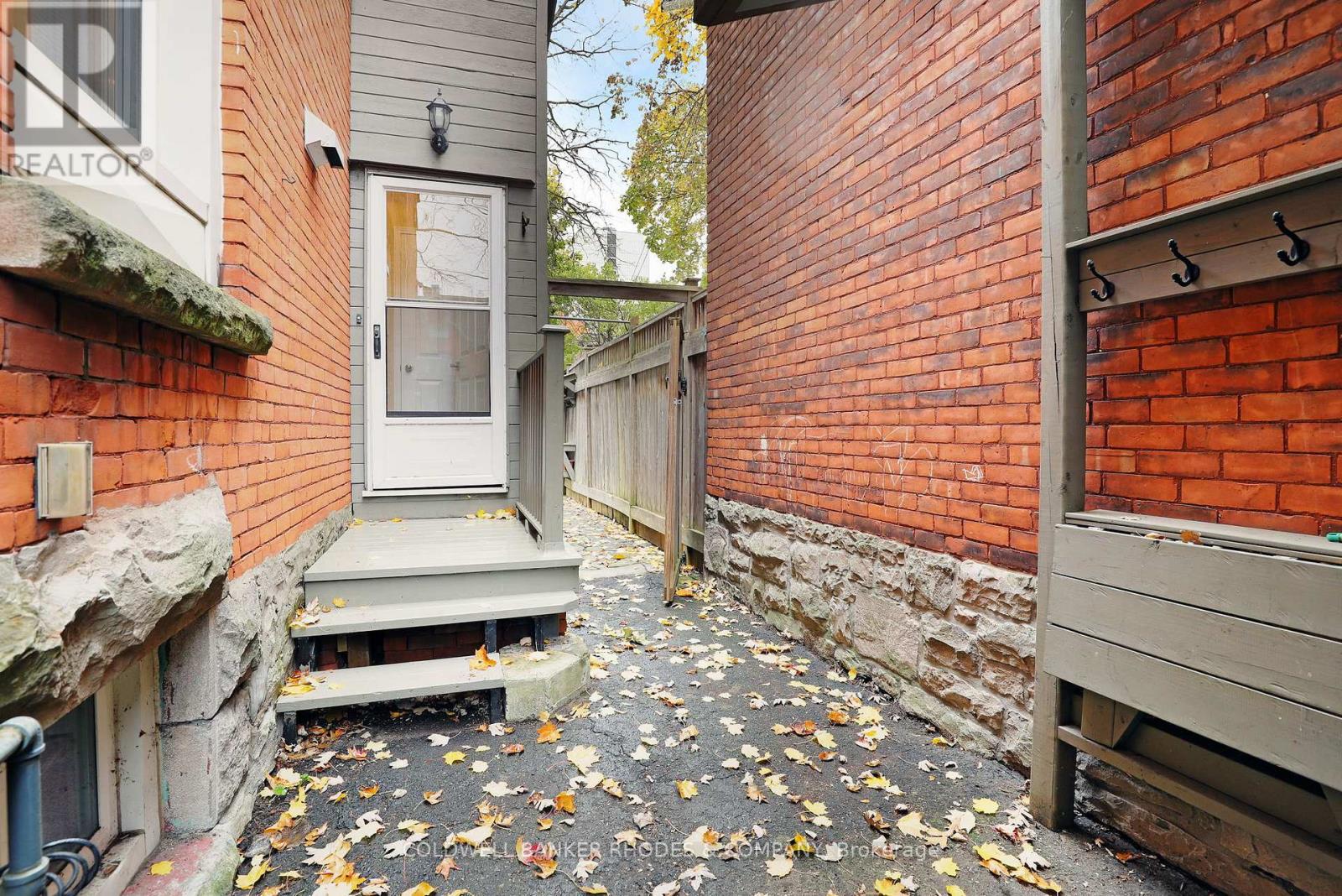 144 Mcleod Street, Ottawa, Ontario  K2P 0Z7 - Photo 29 - X12515290