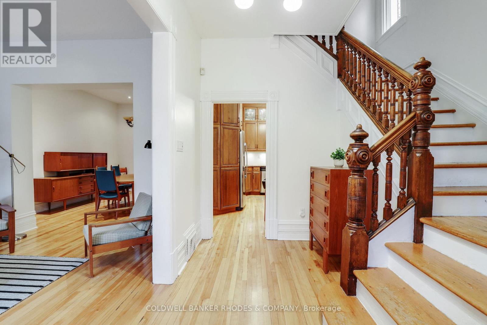 144 Mcleod Street, Ottawa, Ontario  K2P 0Z7 - Photo 4 - X12515290