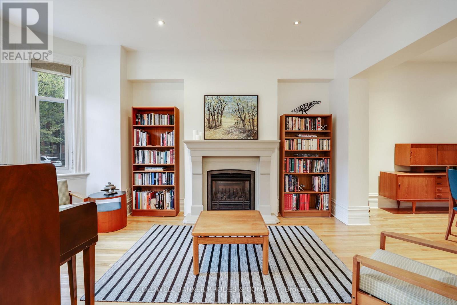 144 Mcleod Street, Ottawa, Ontario  K2P 0Z7 - Photo 5 - X12515290