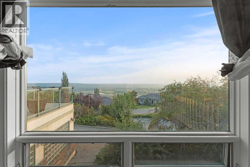 Property at 28 Slopes Grove SW image 3