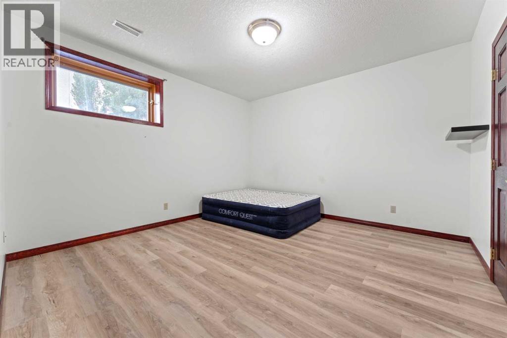 28 Slopes Grove Sw, Calgary, Alberta  T3H 3Y6 - Photo 21 - A2254464