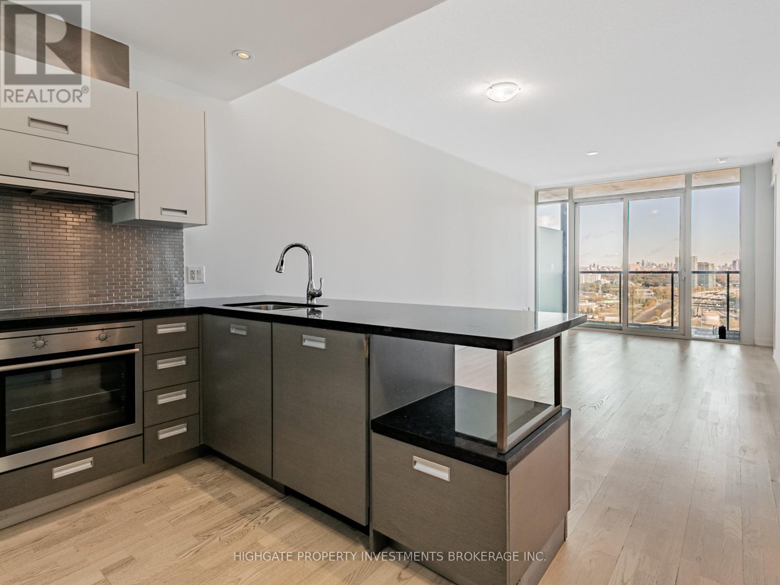 2609 - 90 Park Lawn Road, Toronto, Ontario  M8Y 0B6 - Photo 6 - W12515124