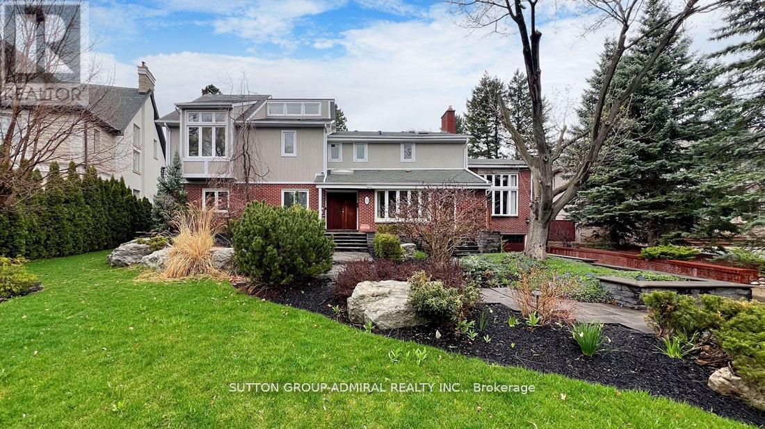 8 MEAD COURT, Toronto, Ontario