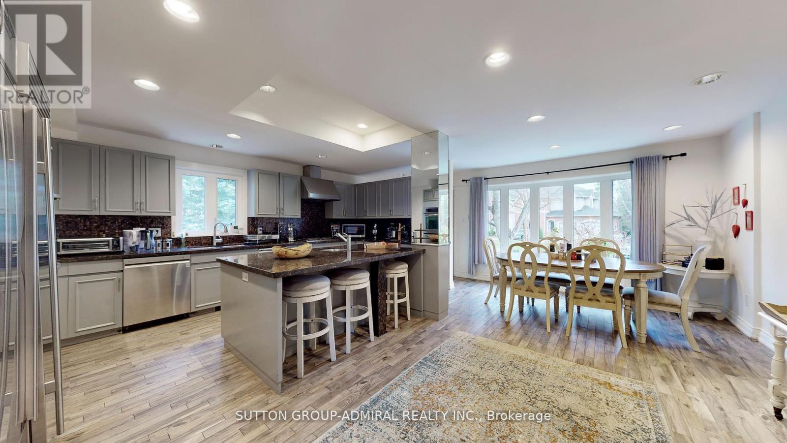 8 Mead Court, Toronto, Ontario  M2L 1A6 - Photo 12 - C12515238