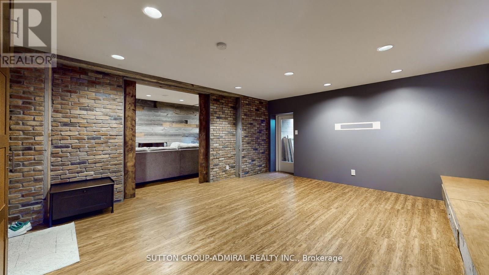 8 Mead Court, Toronto, Ontario  M2L 1A6 - Photo 37 - C12515238