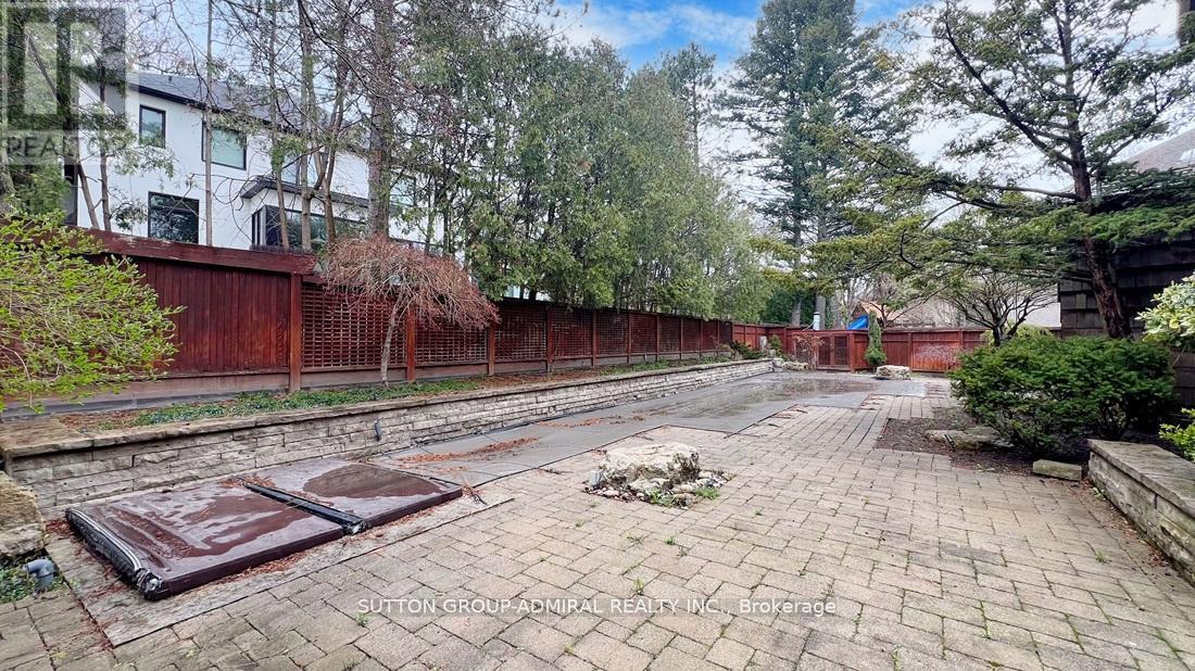 8 Mead Court, Toronto, Ontario  M2L 1A6 - Photo 40 - C12515238