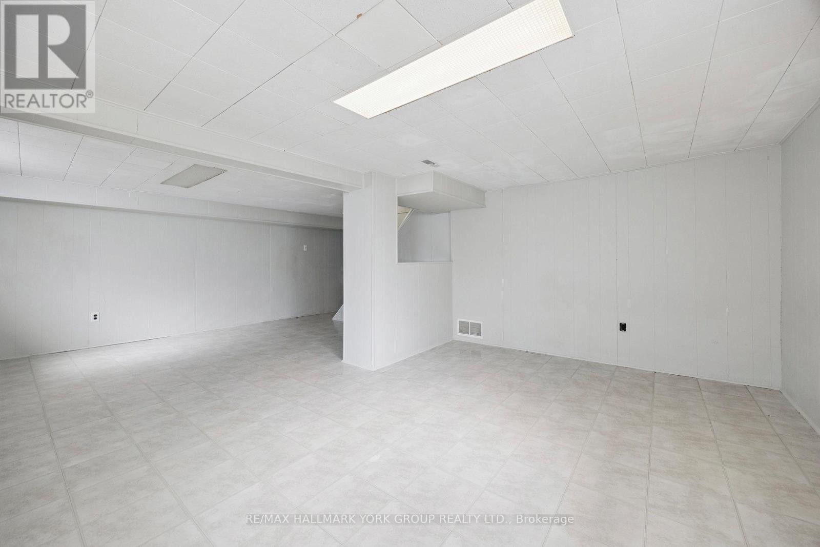 207 Maplehurst Avenue, Toronto, Ontario  M2N 3C3 - Photo 12 - C12515252