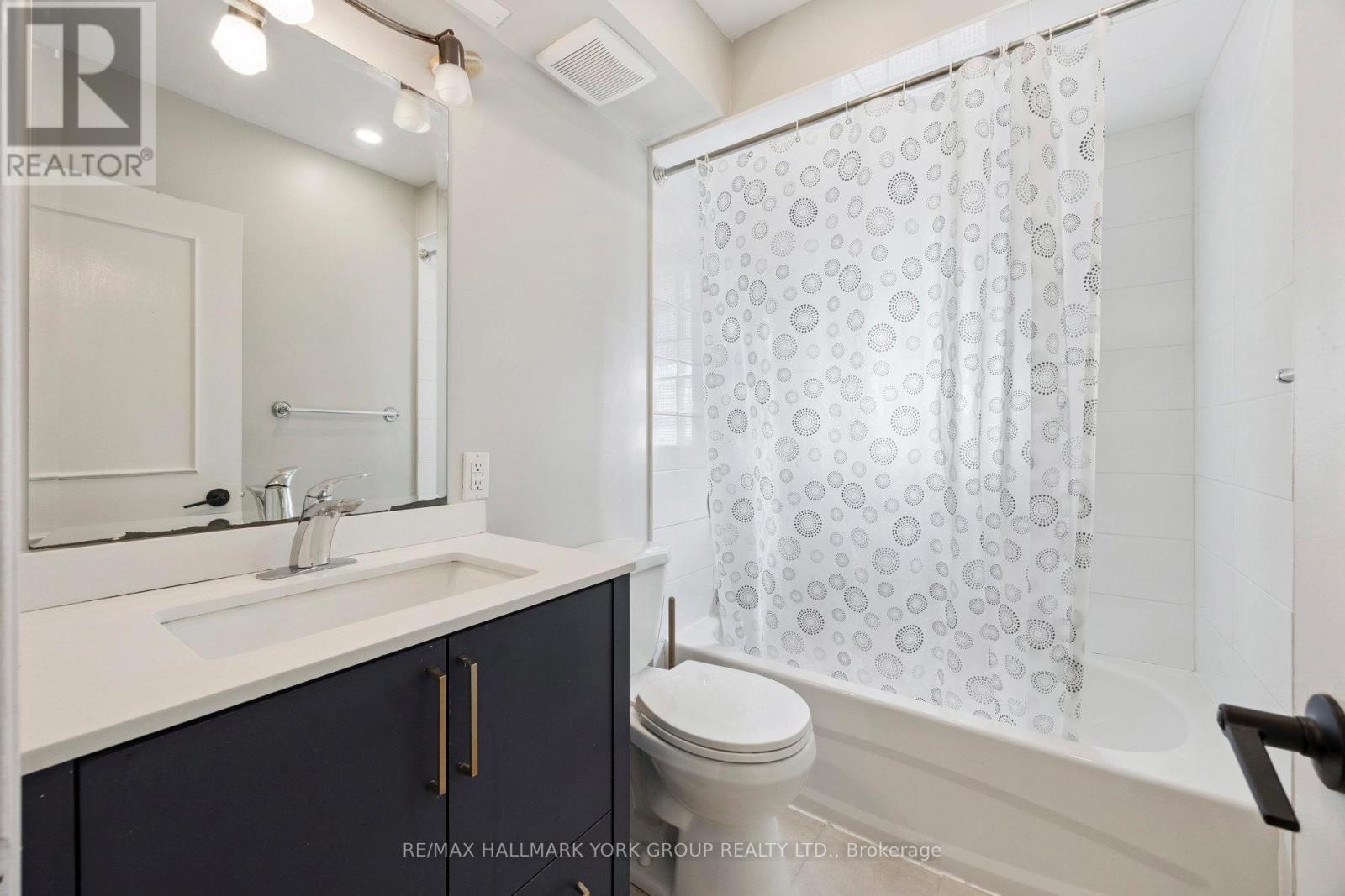 207 Maplehurst Avenue, Toronto, Ontario  M2N 3C3 - Photo 5 - C12515252