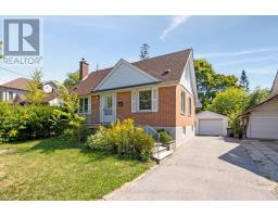 207 MAPLEHURST AVENUE, Toronto, Ontario
