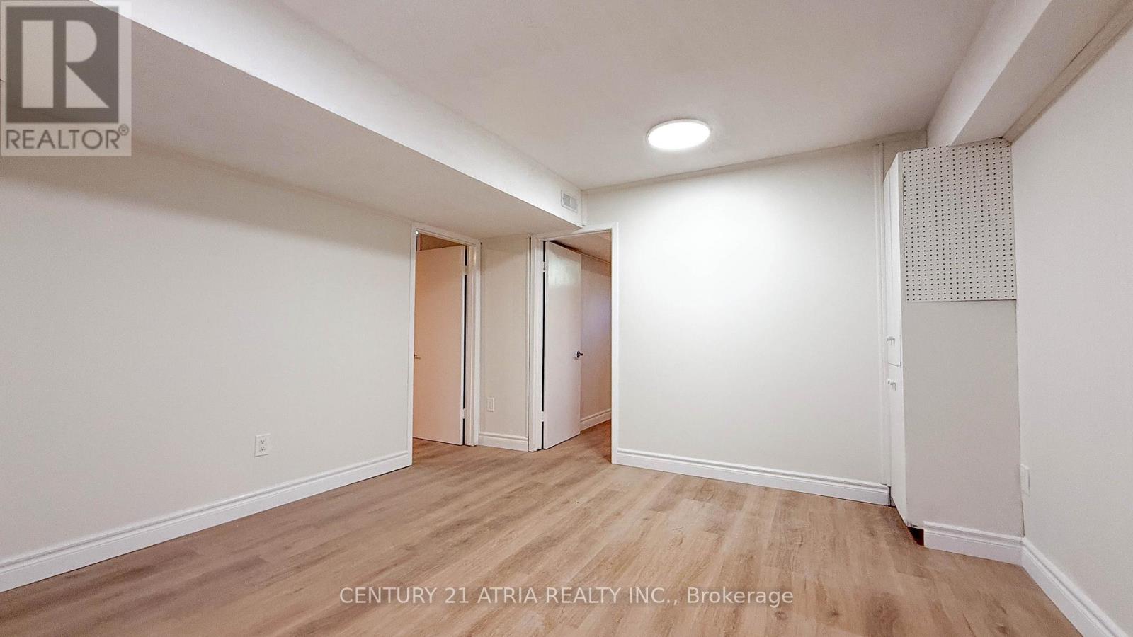 151 FENN AVENUE, Toronto, Ontario