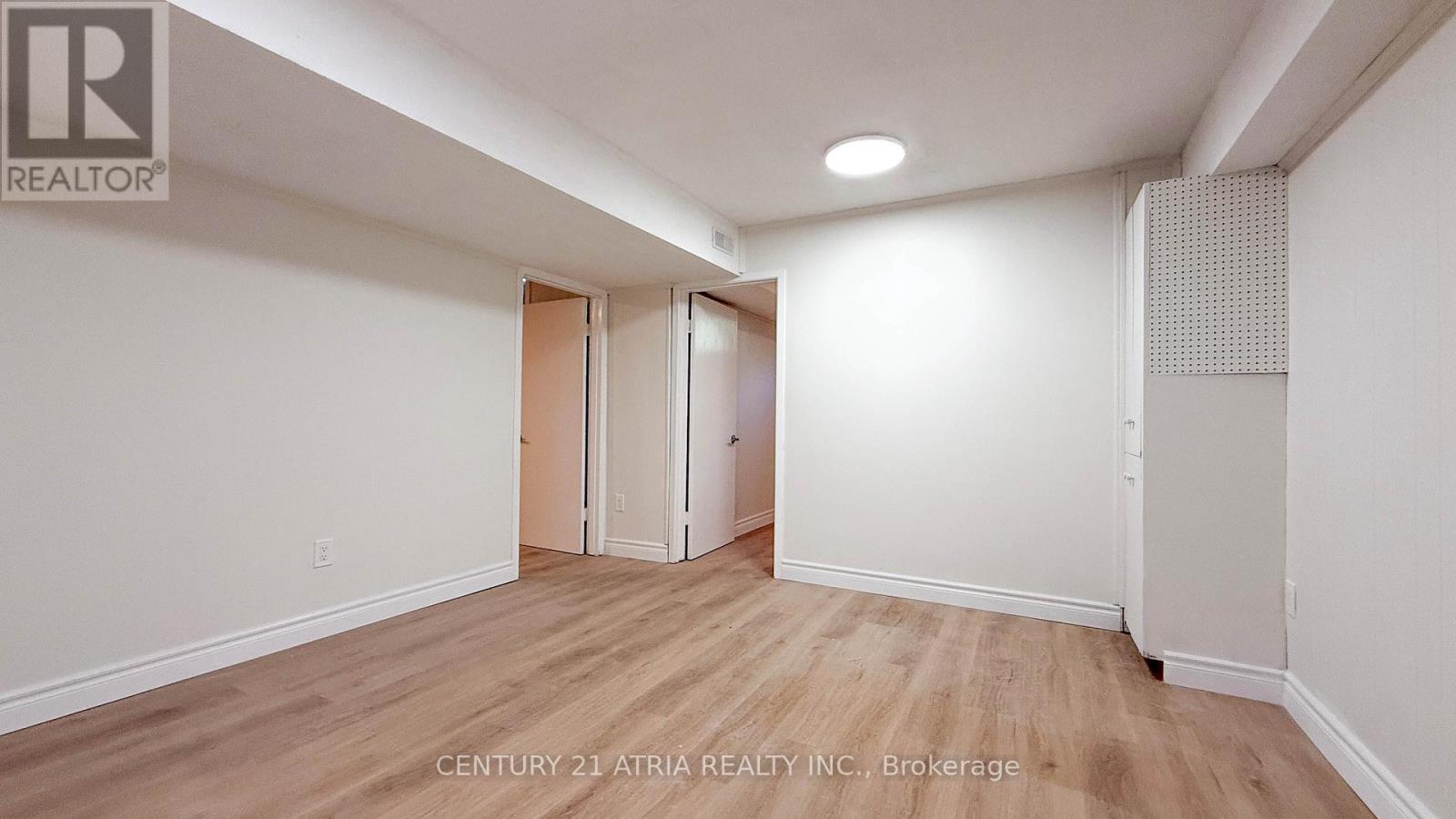 151 Fenn Avenue, Toronto, Ontario  M2P 1X8 - Photo 10 - C12515278