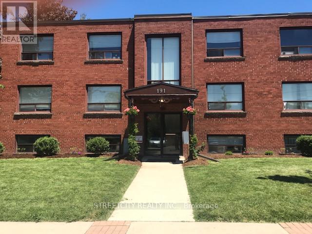 191 BROADWAY STREET, Mississauga, Ontario
