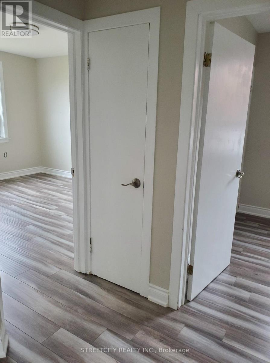 191 Broadway Street, Mississauga, Ontario  L5M 1H8 - Photo 6 - W12510870