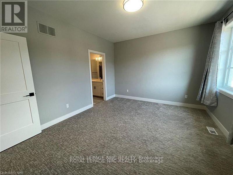 9 - 24 Grapeview Drive, St. Catharines, Ontario  L2S 2W5 - Photo 12 - X12515270