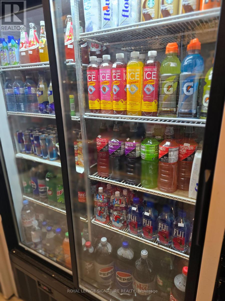 452 Kingston Road, Toronto, Ontario  M4L 1V3 - Photo 12 - E12515242