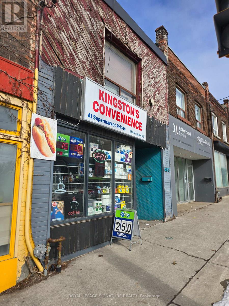 452 Kingston Road, Toronto, Ontario  M4L 1V3 - Photo 2 - E12515242