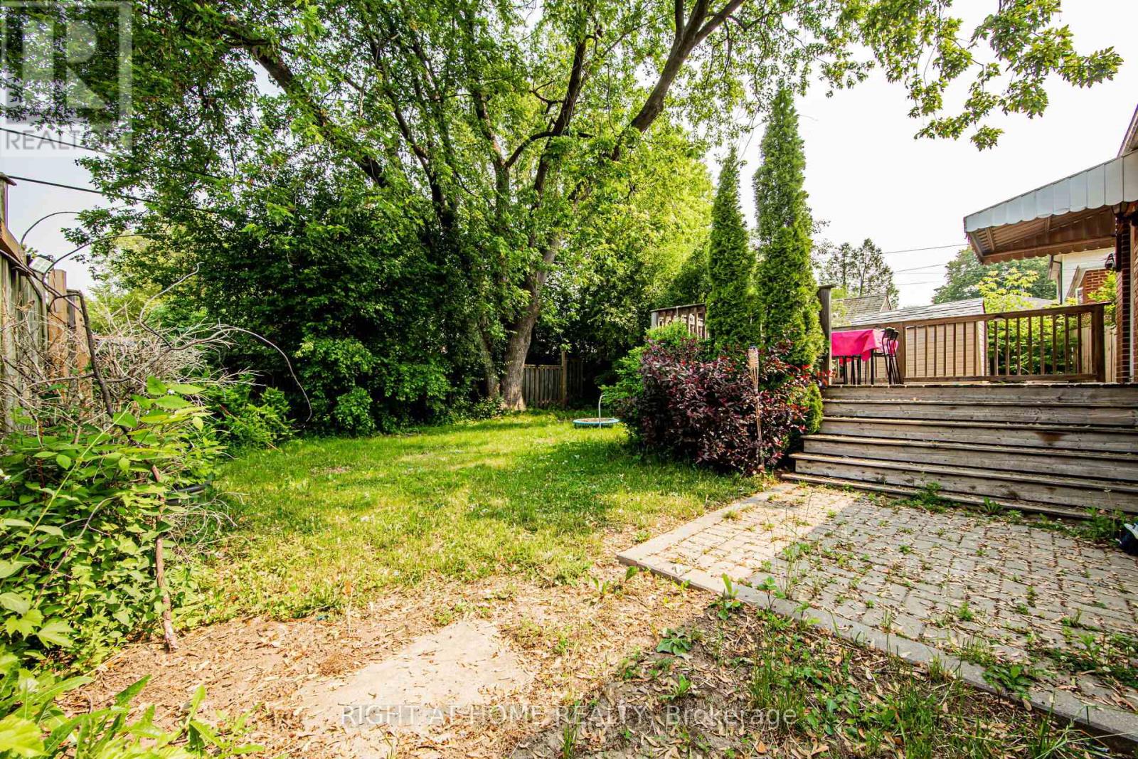 32 Florens Avenue, Toronto, Ontario  M1L 1R6 - Photo 24 - E12515250