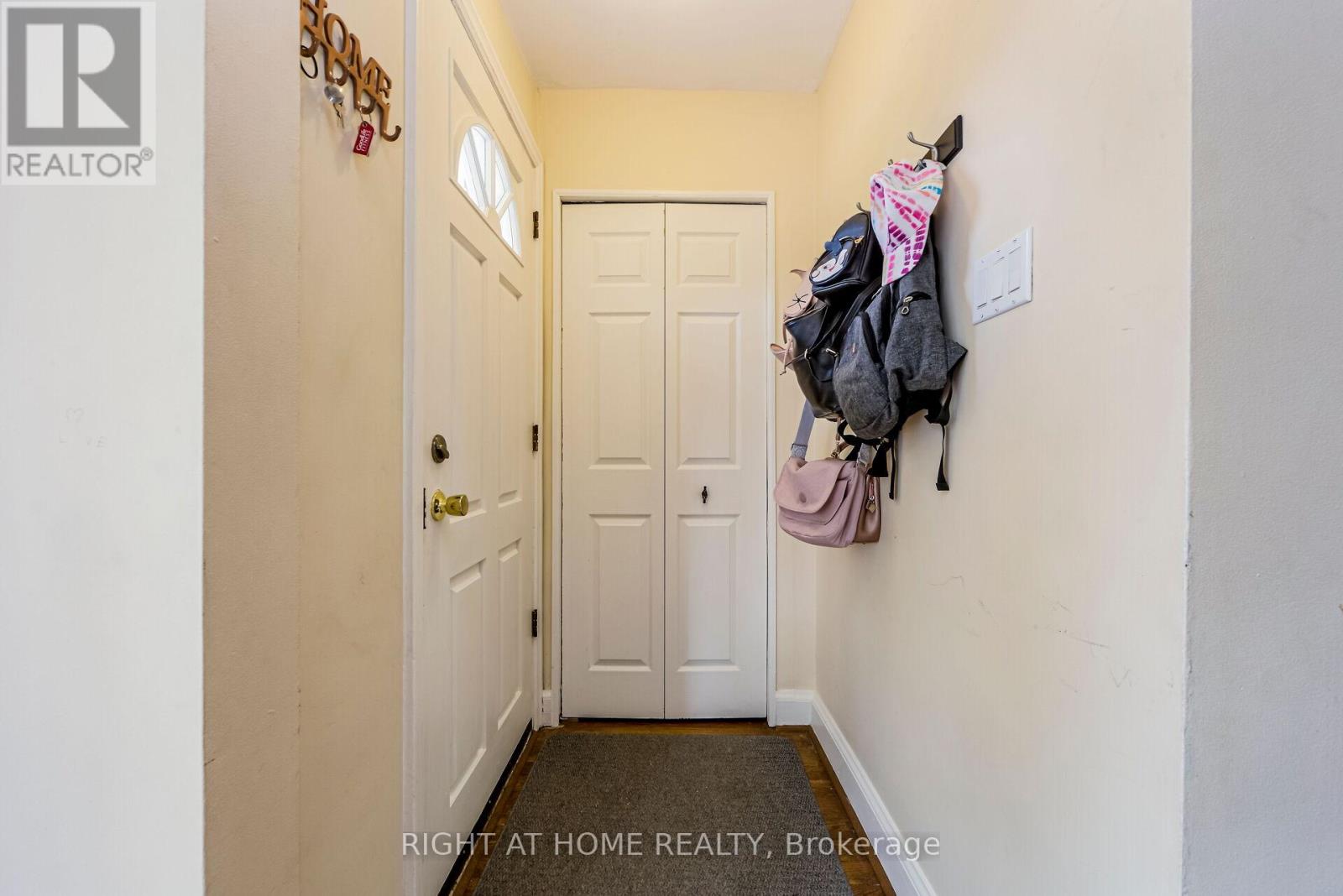 32 Florens Avenue, Toronto, Ontario  M1L 1R6 - Photo 5 - E12515250