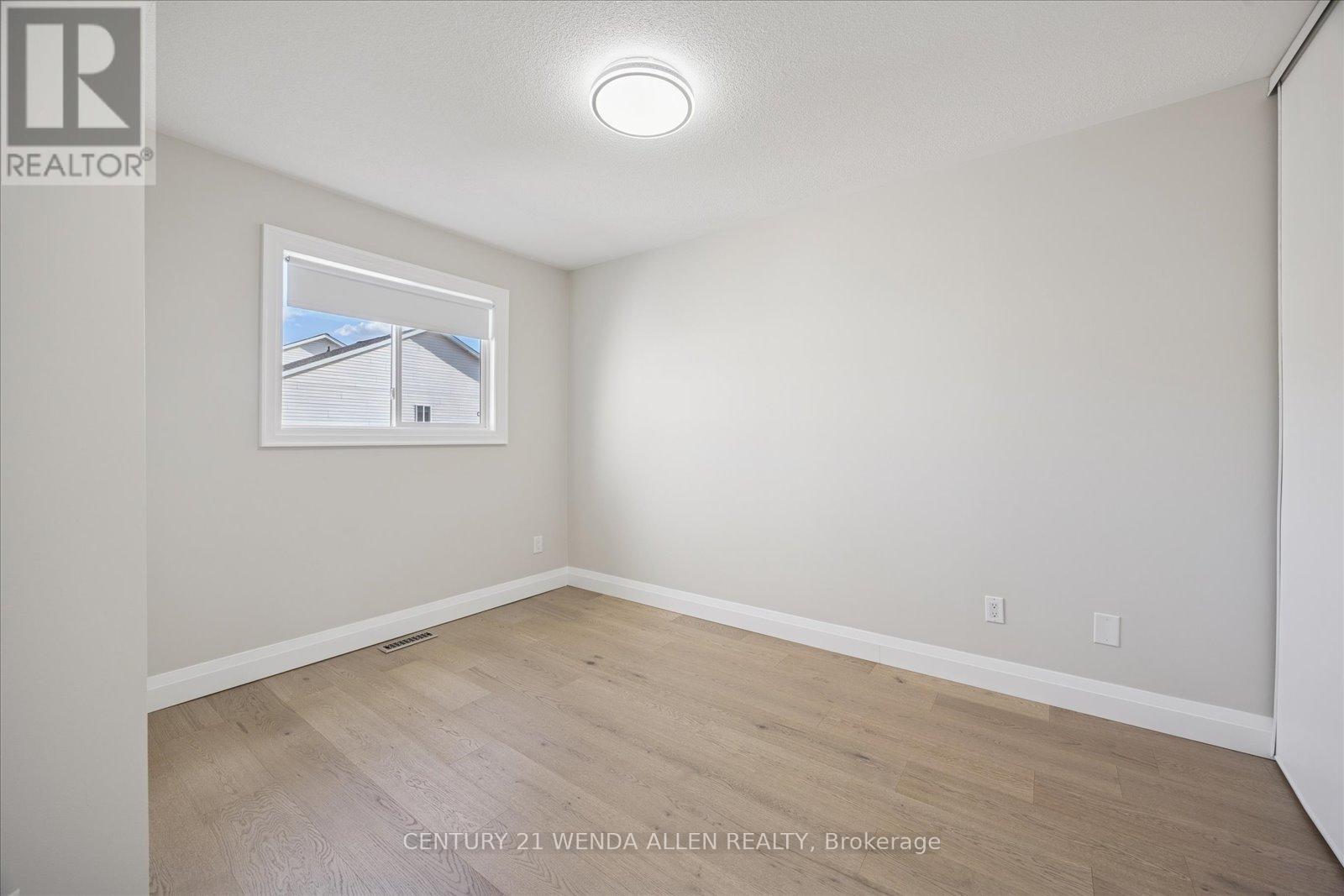 1781 Woodgate Trail, Oshawa, Ontario  L1G 8B3 - Photo 5 - E12515280