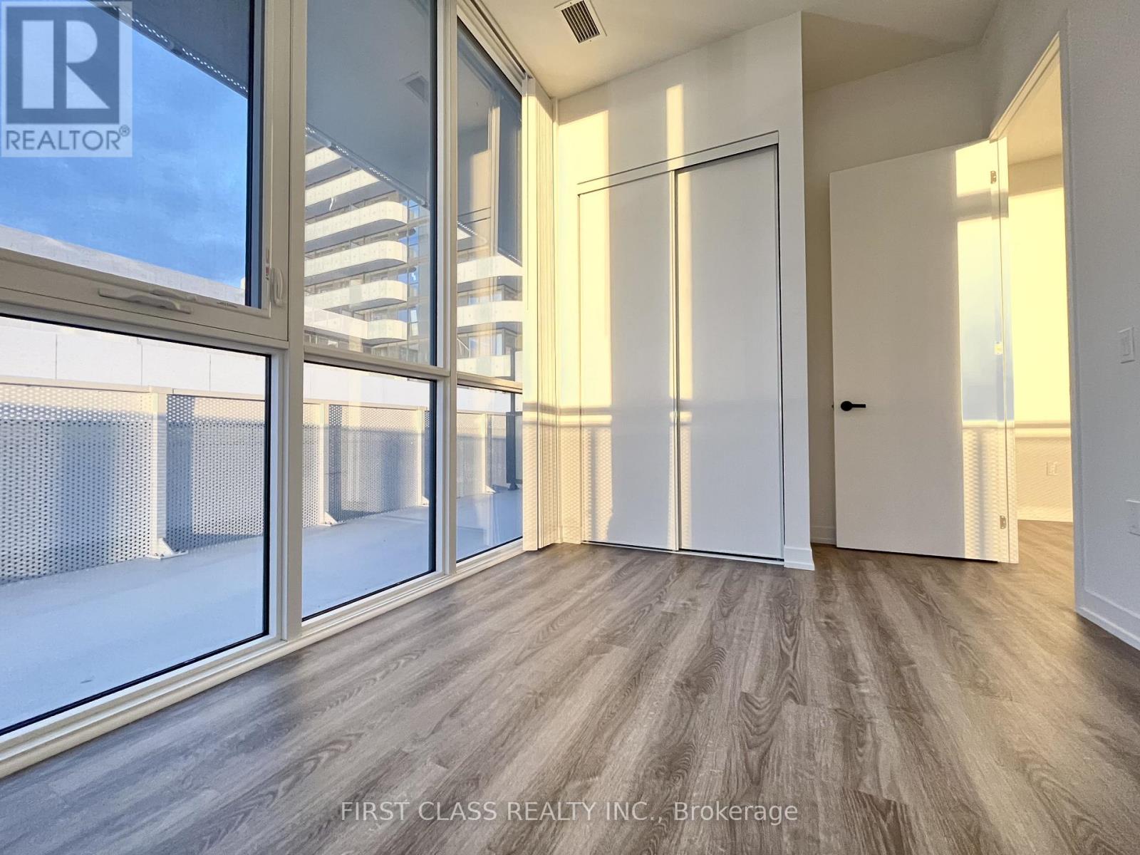 615 - 195 Commerce Street, Vaughan, Ontario  L4K 0P9 - Photo 14 - N12515224