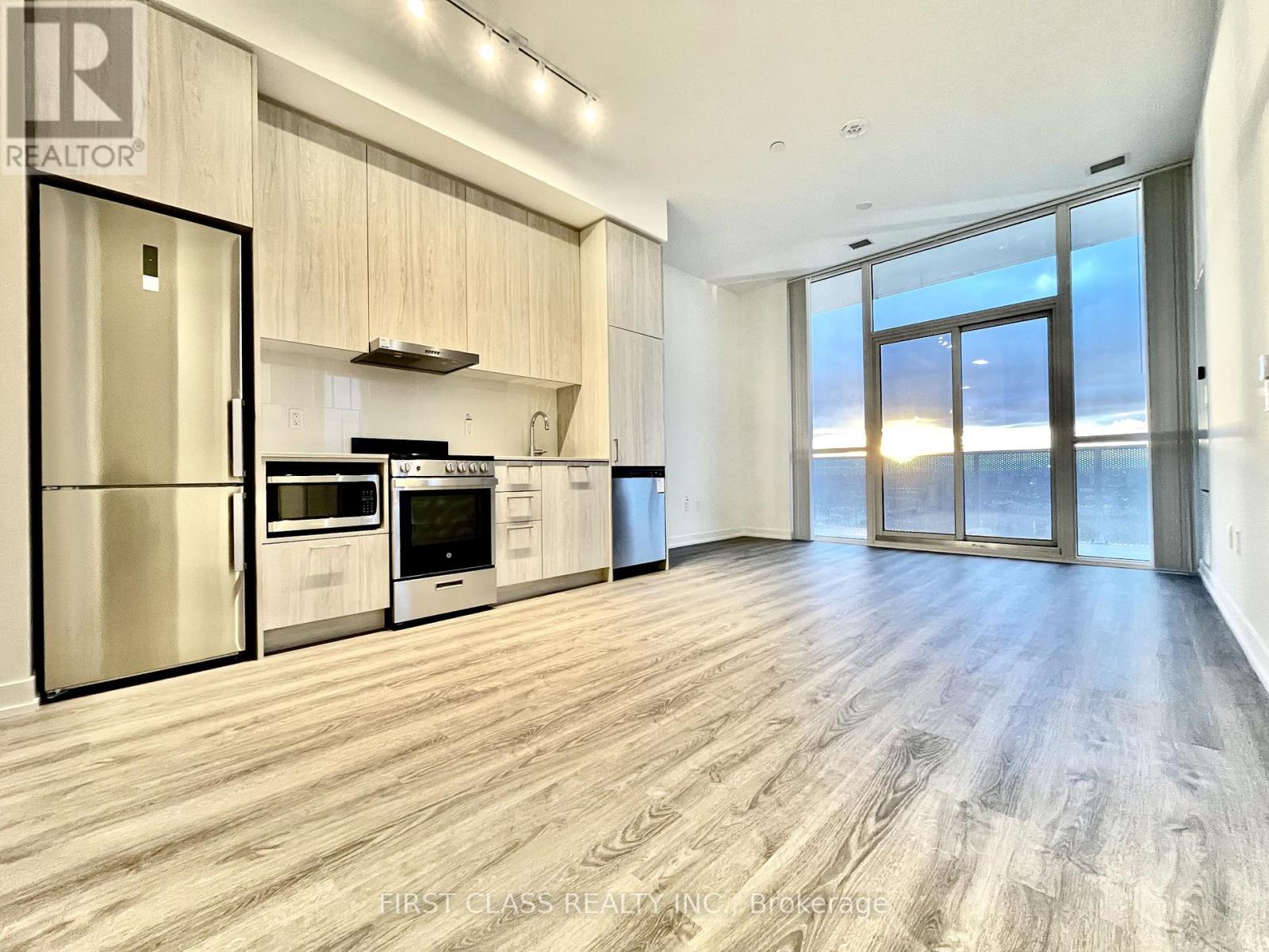 615 - 195 Commerce Street, Vaughan, Ontario  L4K 0P9 - Photo 8 - N12515224