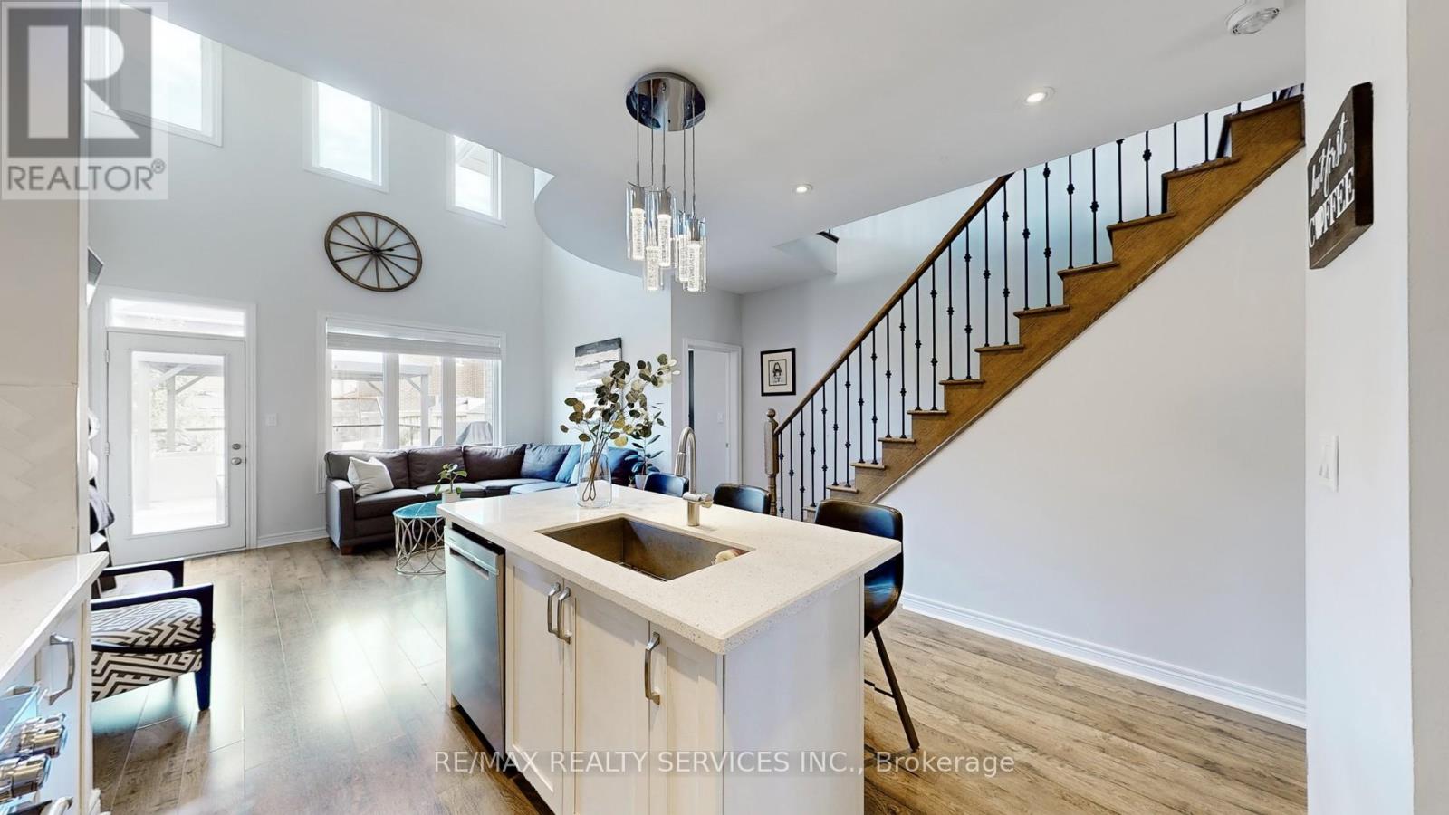 12 Mccabe Lane, New Tecumseth, Ontario  L0G 1W0 - Photo 11 - N12515264