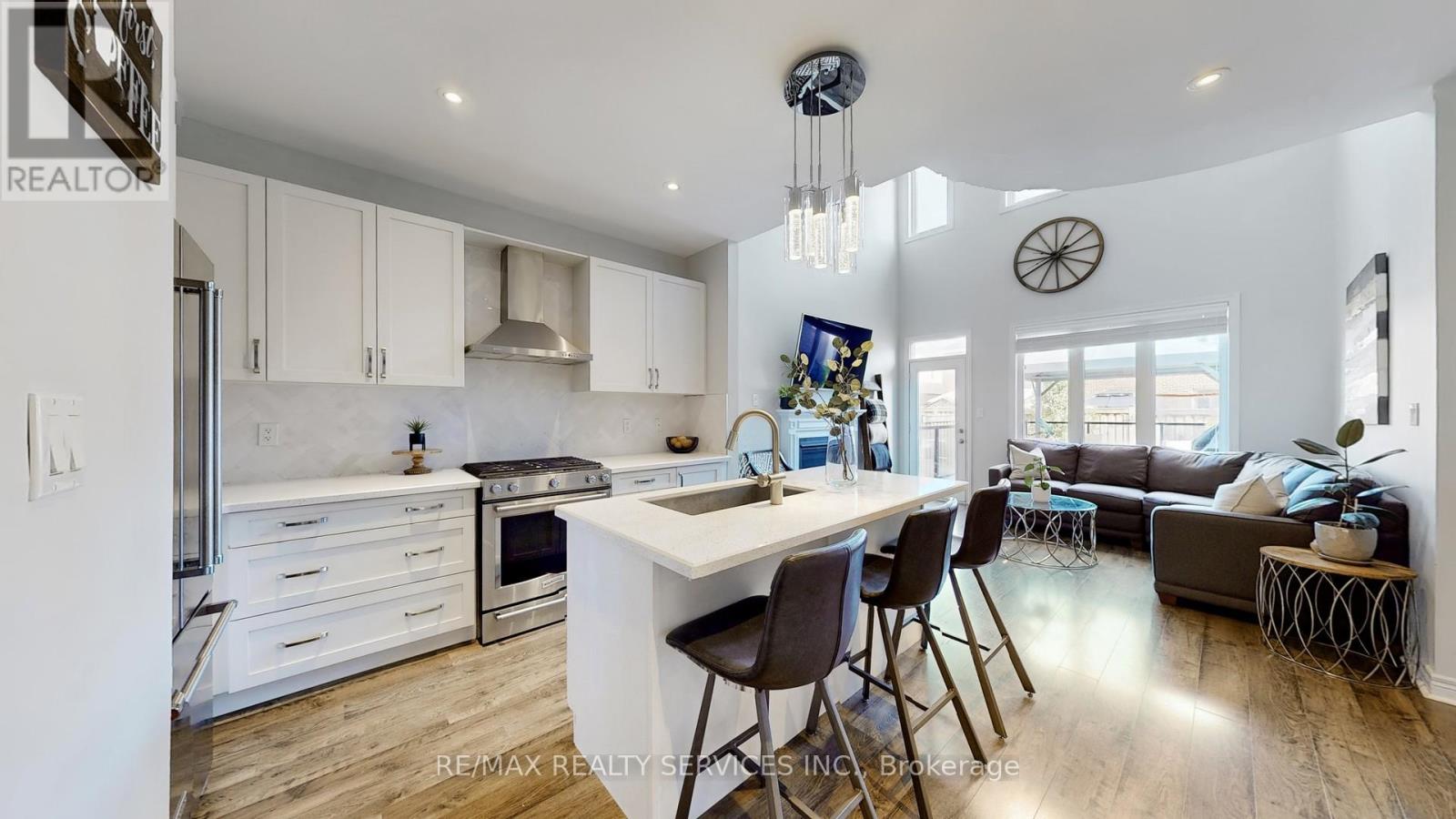 12 Mccabe Lane, New Tecumseth, Ontario  L0G 1W0 - Photo 8 - N12515264