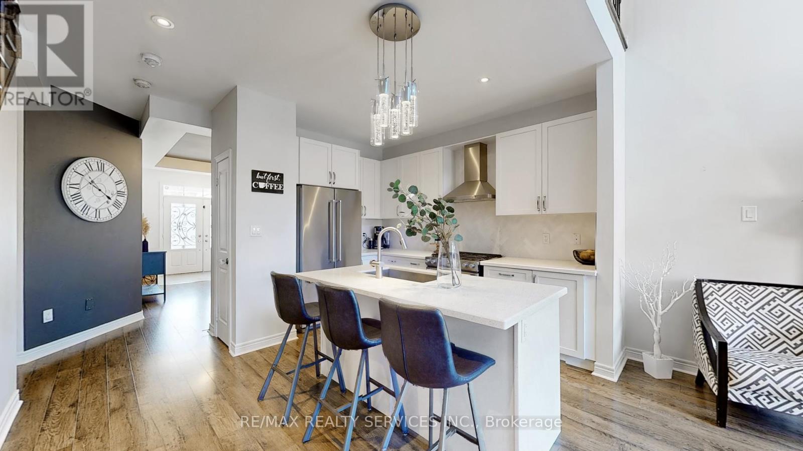 12 Mccabe Lane, New Tecumseth, Ontario  L0G 1W0 - Photo 9 - N12515264