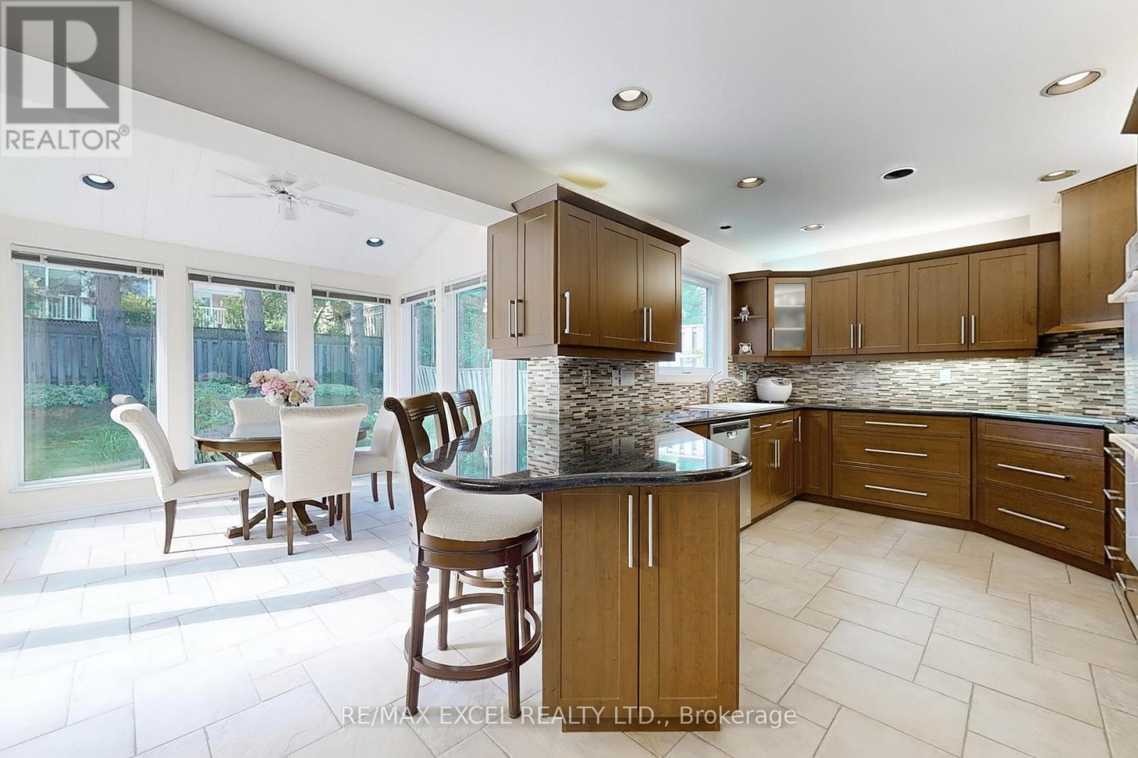 33 Roman Road, Markham, Ontario  L3T 4J8 - Photo 12 - N12515274