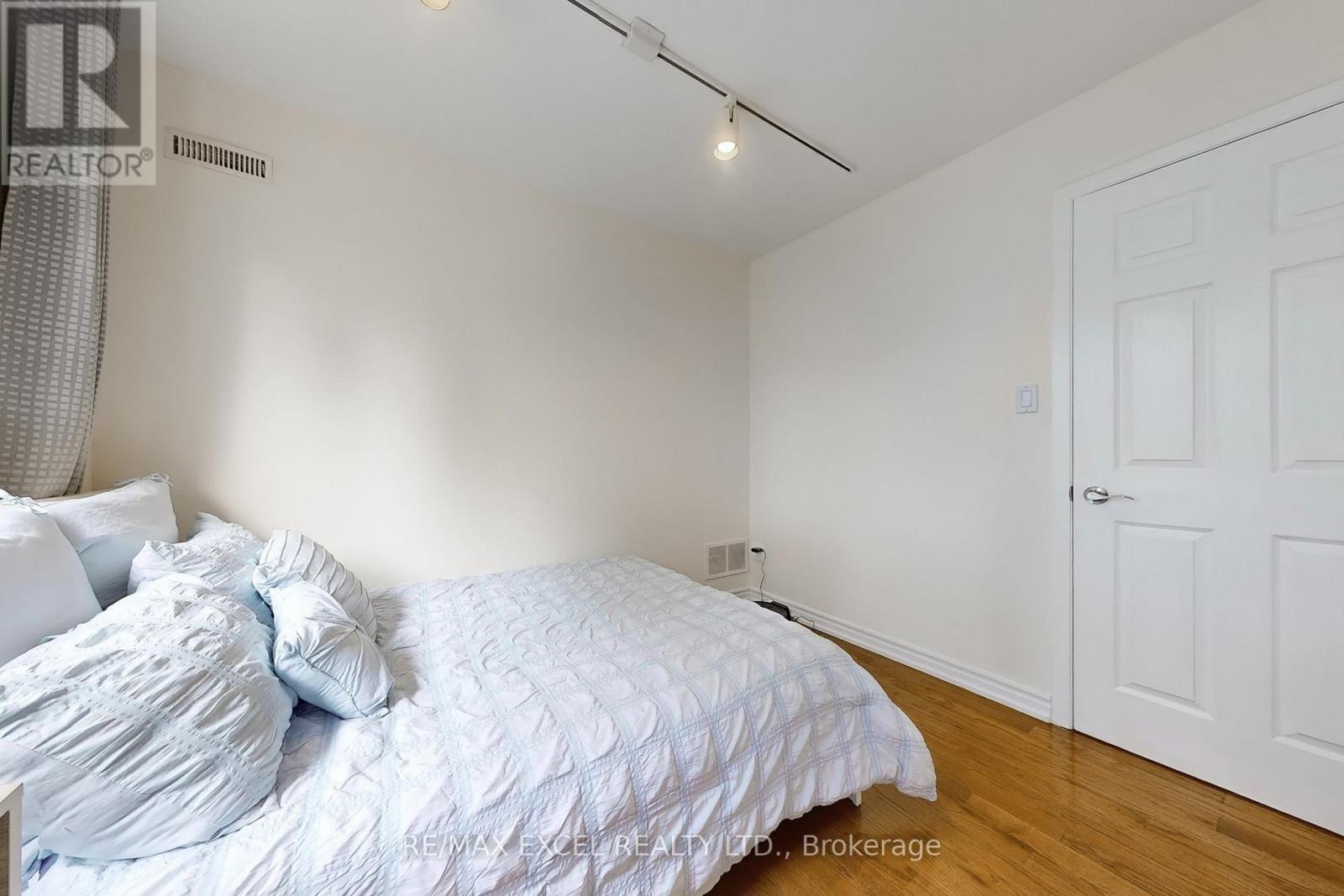 33 Roman Road, Markham, Ontario  L3T 4J8 - Photo 33 - N12515274