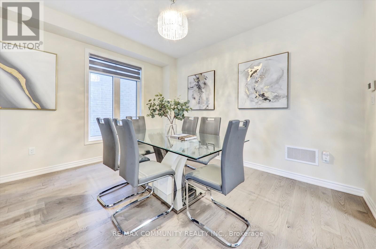 150 Jonkman Boulevard, Bradford West Gwillimbury, Ontario  L3Z 4J8 - Photo 10 - N12515284