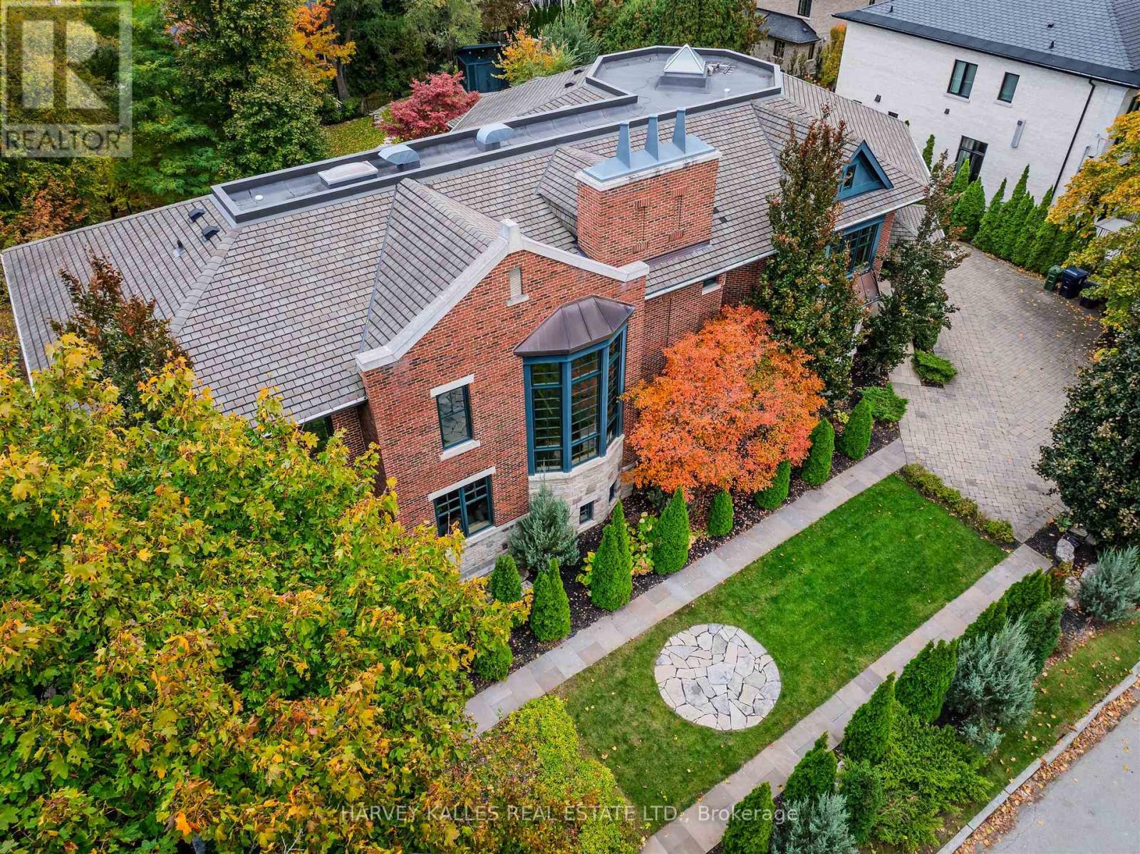 89 Kingsway Crescent, Toronto, Ontario  M8X 2R8 - Photo 34 - W12515228