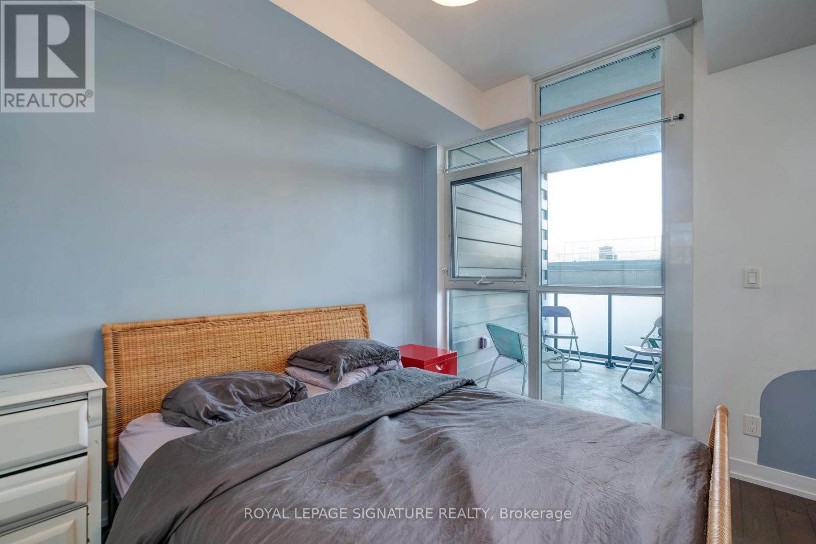 410 - 36 Howard Park Avenue, Toronto, Ontario  M6R 0A5 - Photo 12 - W12515230