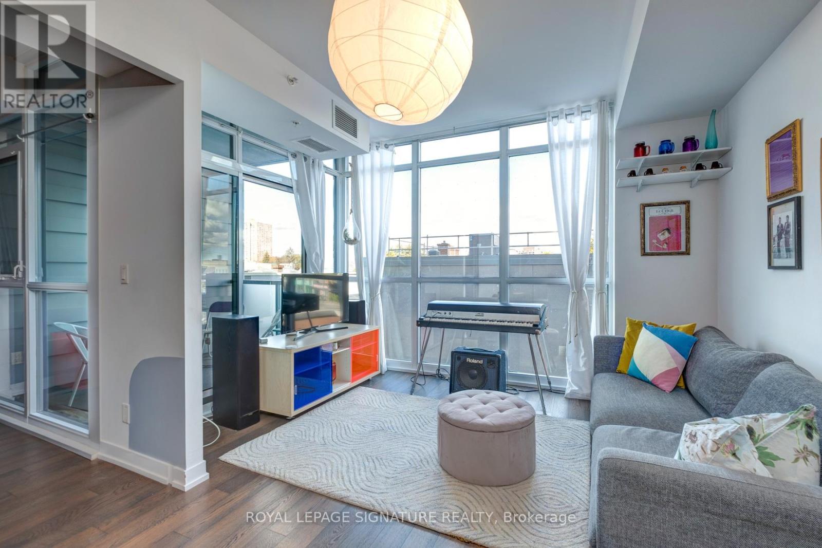 410 - 36 Howard Park Avenue, Toronto, Ontario  M6R 0A5 - Photo 8 - W12515230