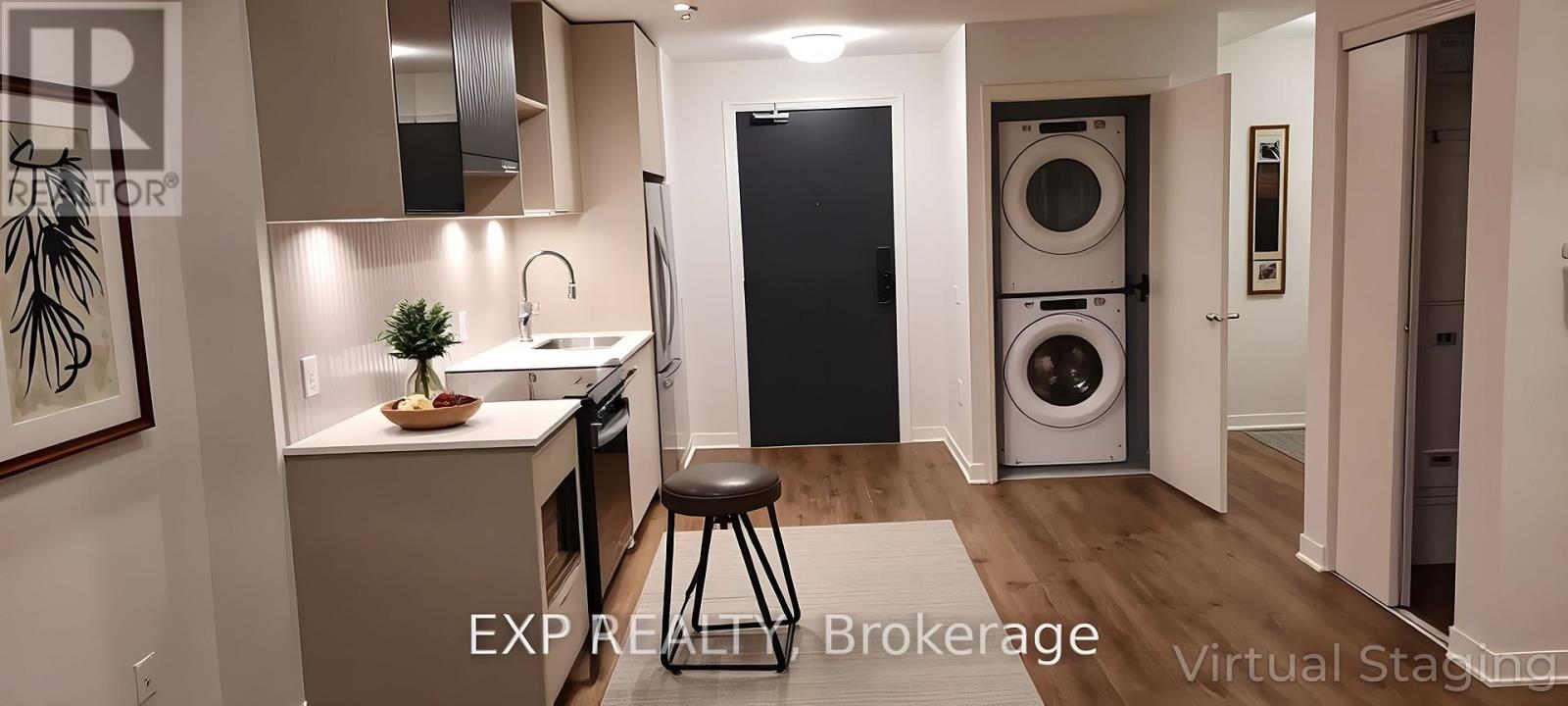 525 - 395 Dundas Street W, Oakville, Ontario L6M 5R8 - Photo 2 - W12515260